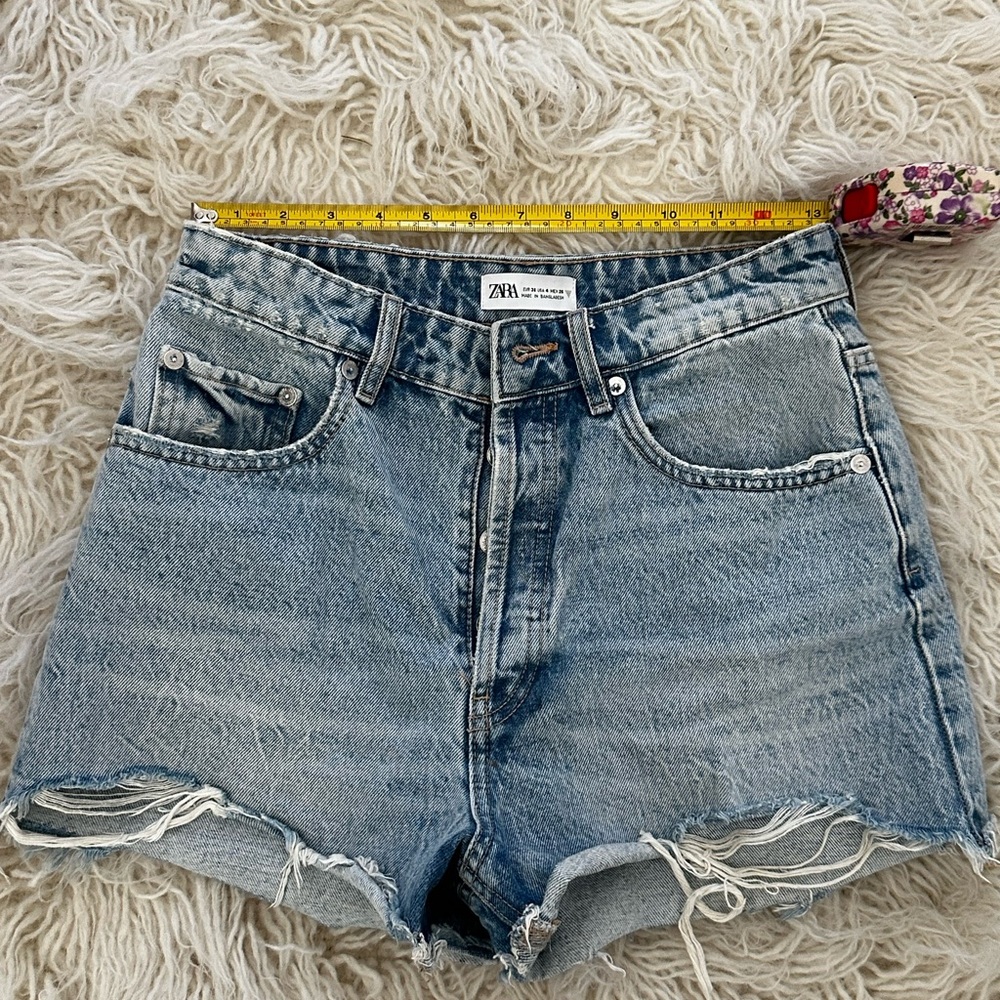 Zara Women's Blue Denim Shorts